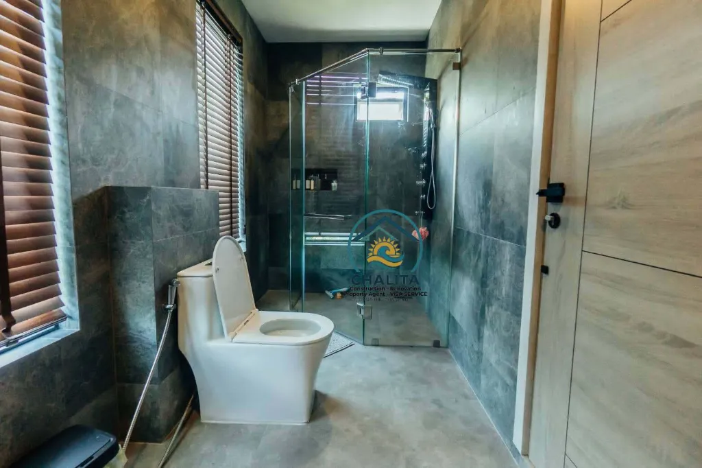 062_Stunning Modern Luxury_37.webp