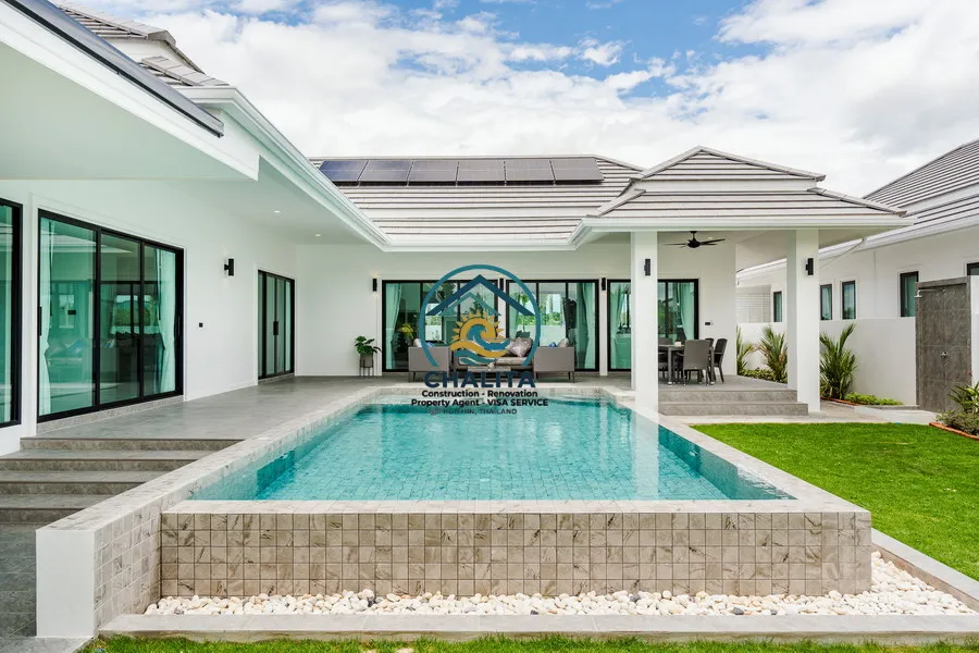 090 Luxurious villa_19.webp