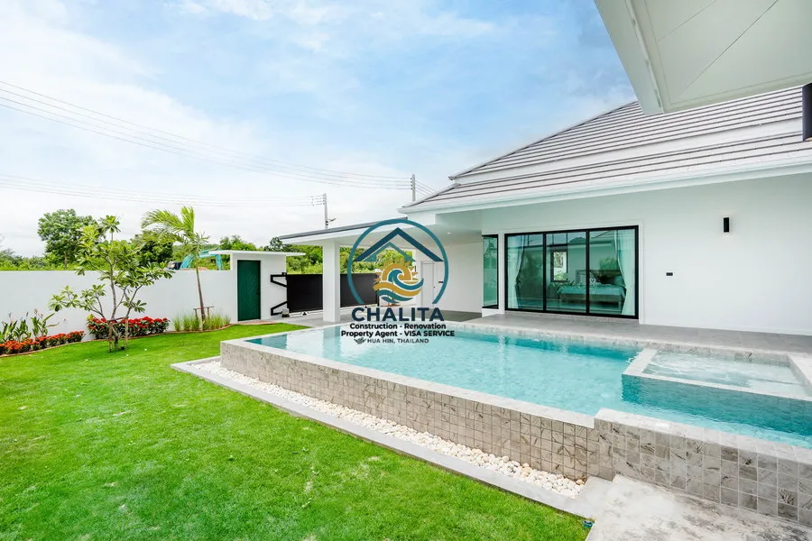 090 Luxurious villa_22.webp