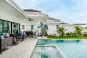 090 Luxurious villa_24.webp