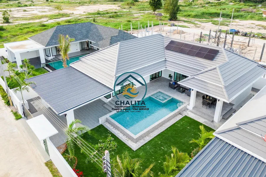 090 Luxurious villa_11.webp