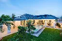 090 Luxurious villa_08.webp