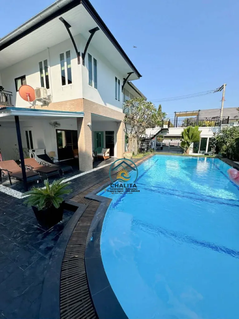 045_House with private swimming pool_006.webp