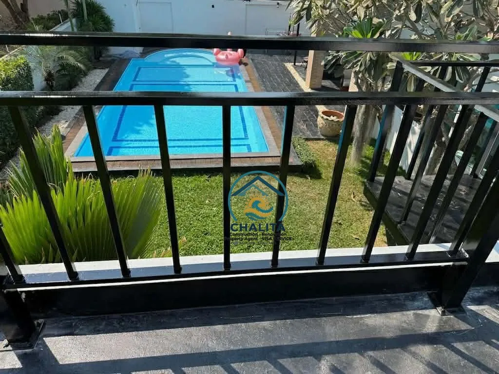 045_House with private swimming pool_008.webp
