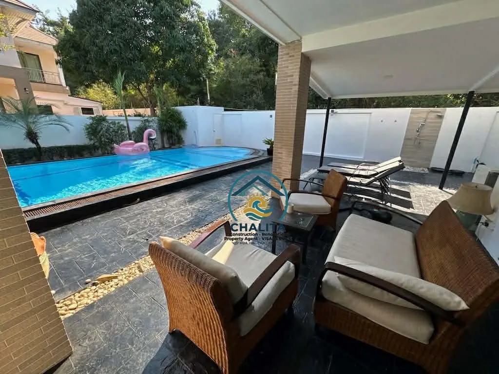 045_House with private swimming pool_010.webp