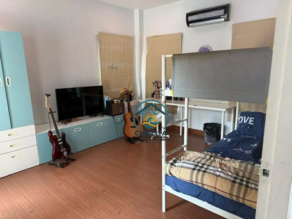 045_House with private swimming pool_036.webp