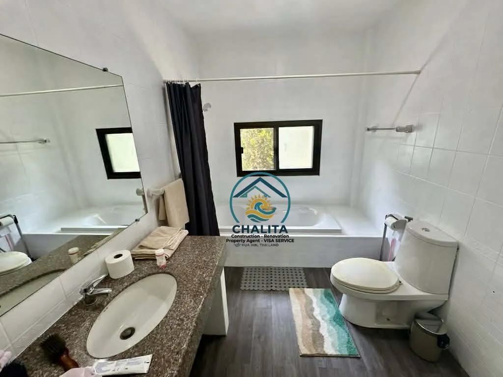 045_House with private swimming pool_047.webp