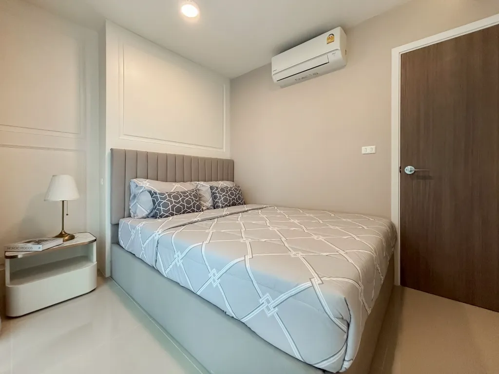 094_002_Stunning Condo_17.webp