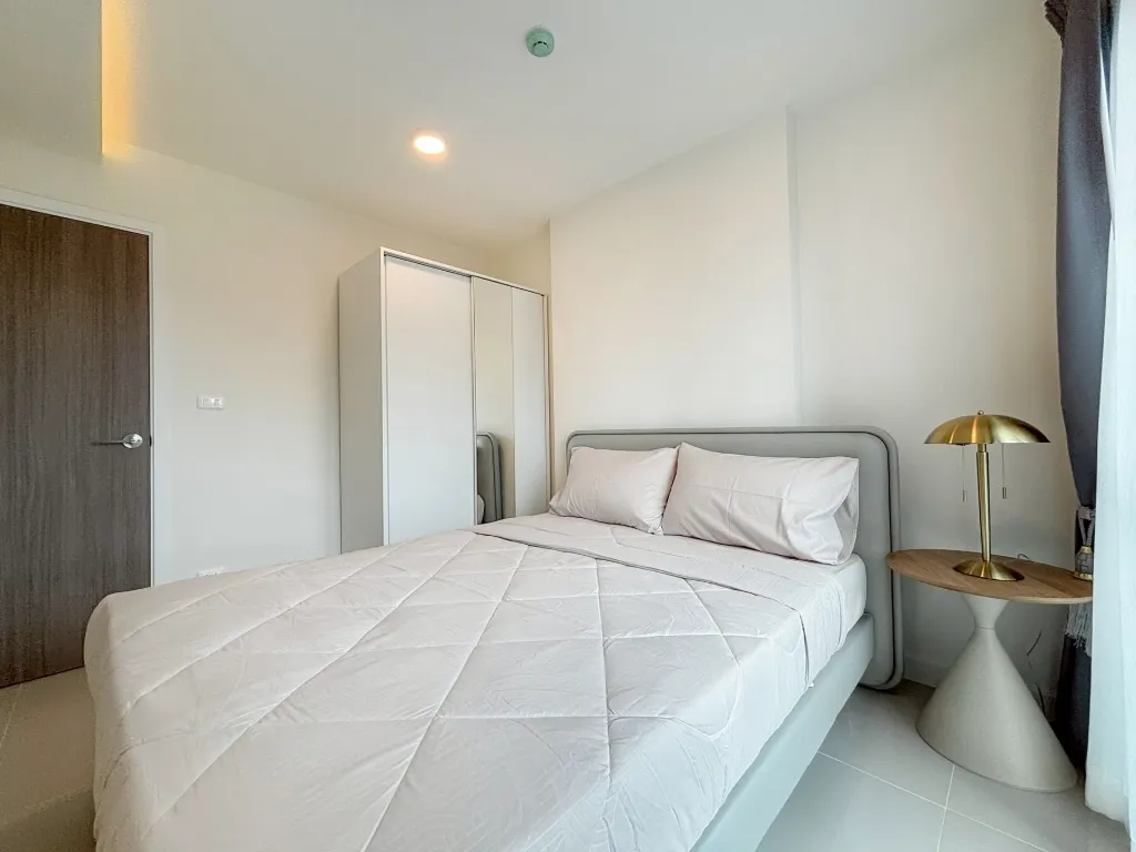 094_050_Stunning Condo_19.webp