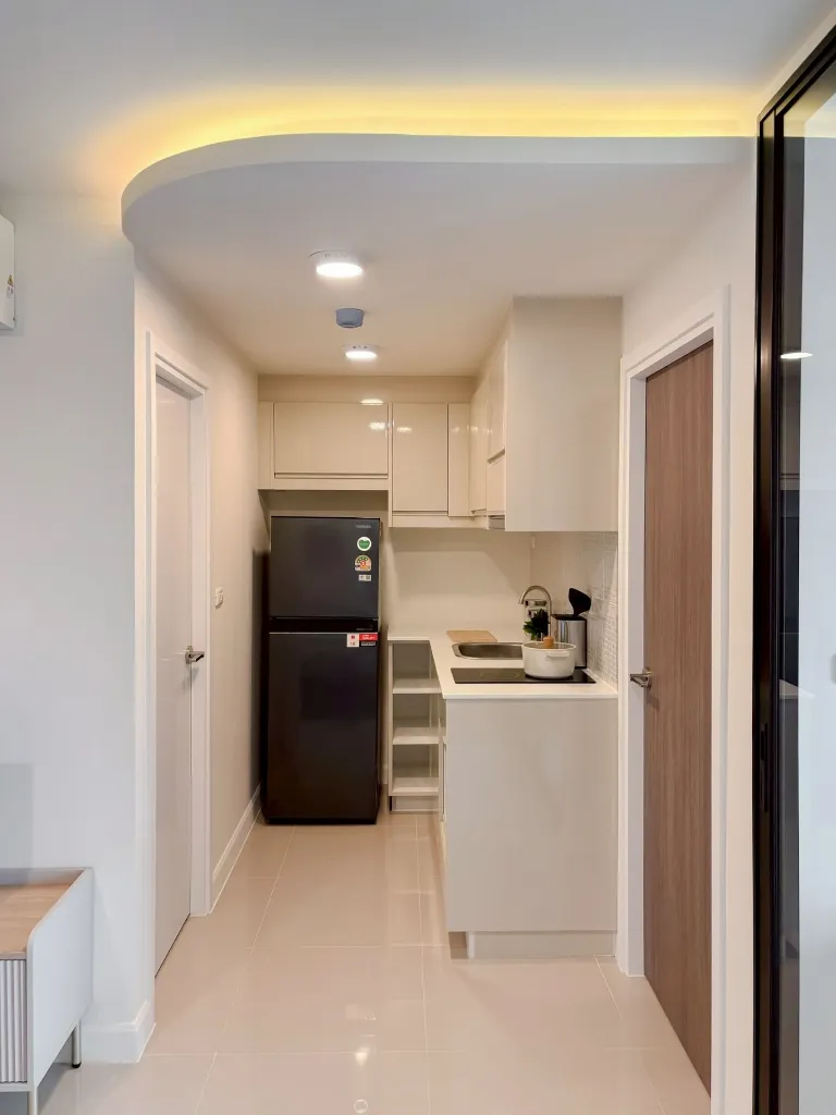 094_050_Stunning Condo_18.webp