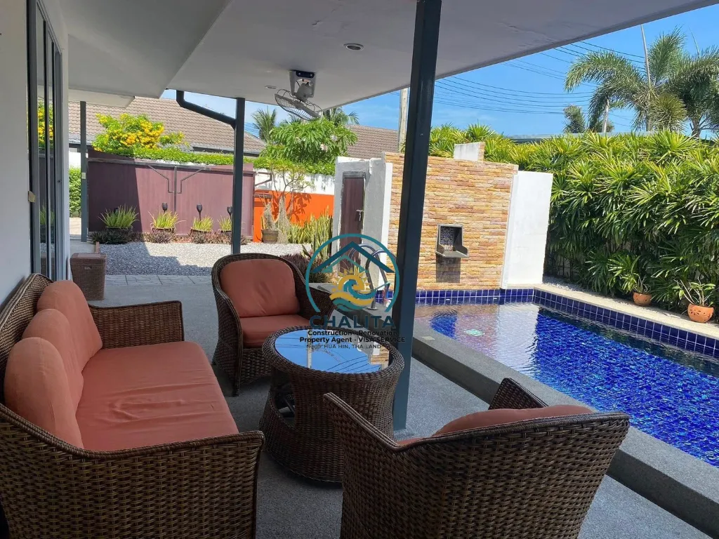 089_The Large Pool House_04.webp