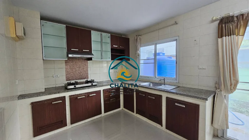 029 Resale House for sale 09.webp