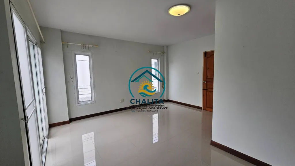 029 Resale House for sale 15.webp