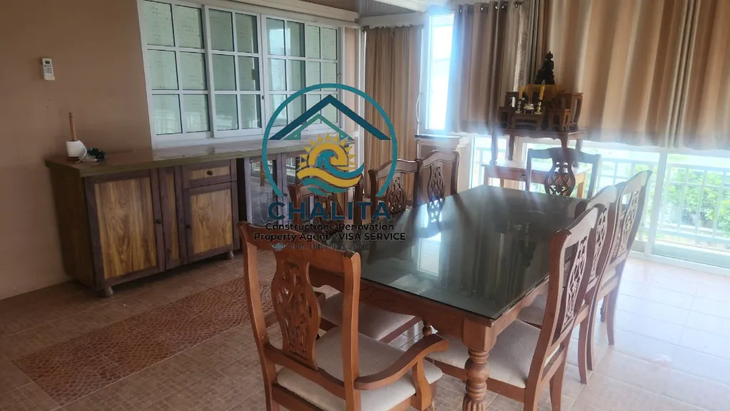 030 Resale two stories house 32.webp