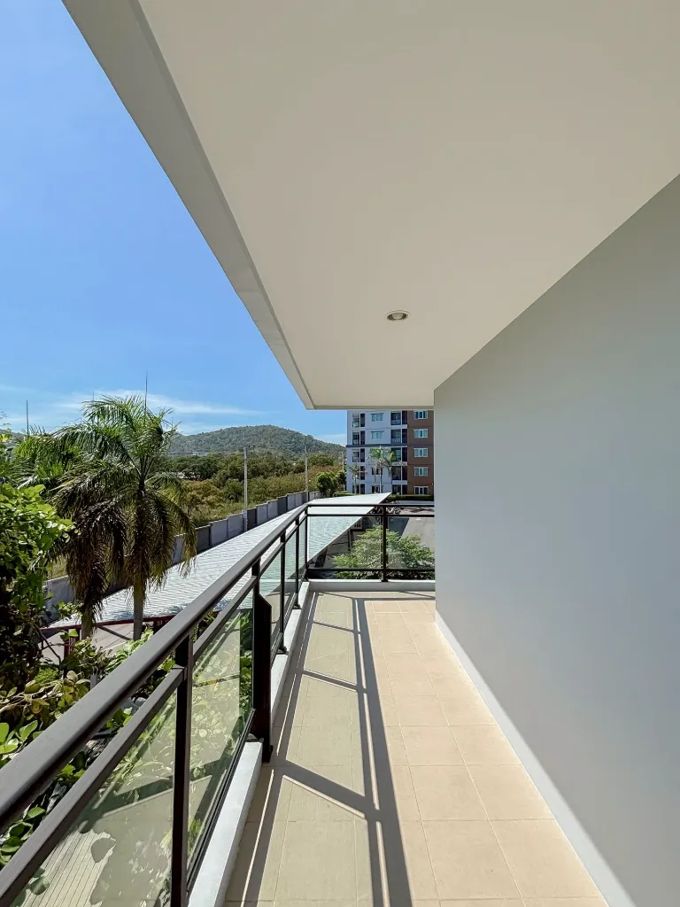 095_076_Stunning Mountain View Condominium_18.webp