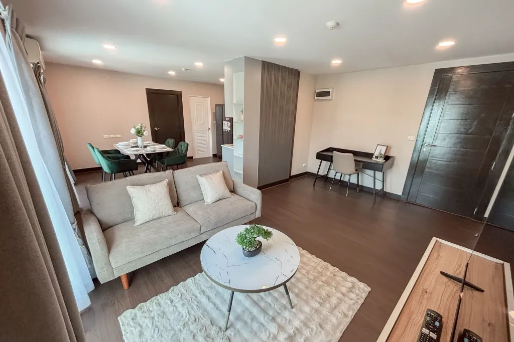 095_241_Stunning Mountain View Condominium_14.webp