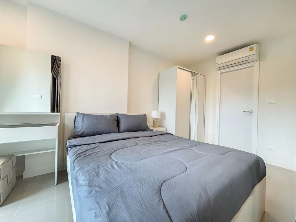 094_051_Stunning Condo_17.webp