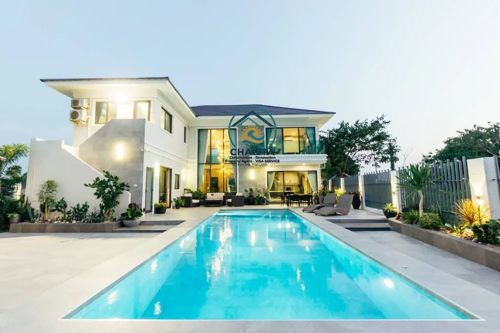 062_Stunning Modern Luxury_03.webp