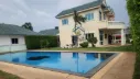 024 Zweigeschossige Poolvilla