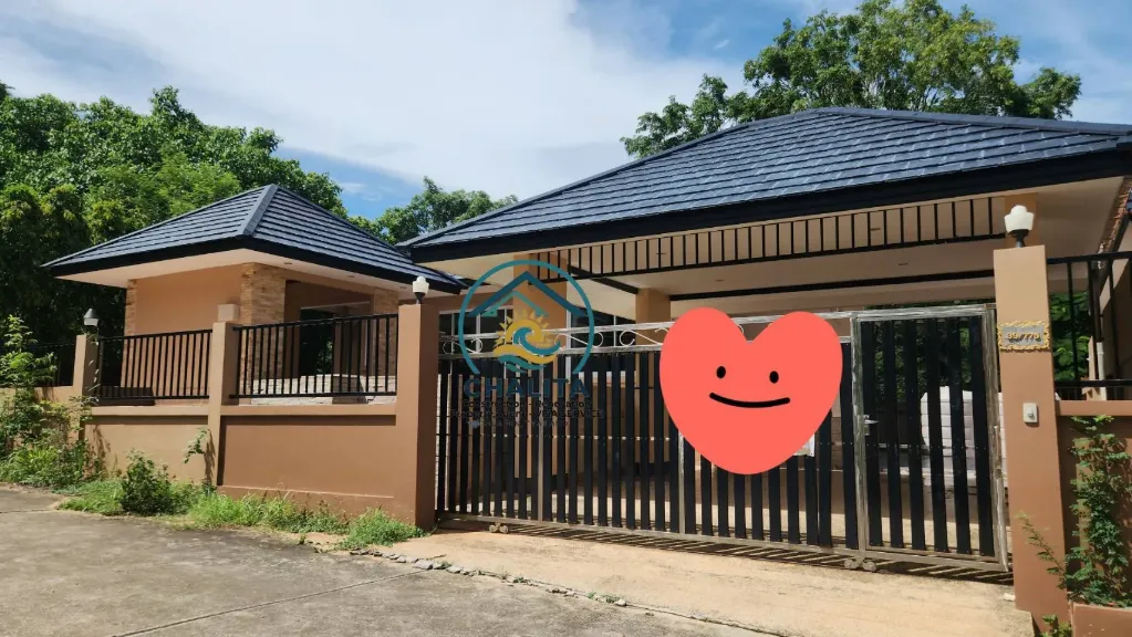 046 Resale Private villa